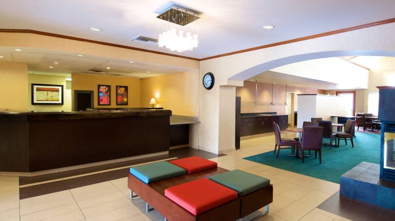 <b>Residence Inn Phoenix Airport Lobby</b>. Images powered by <a href="https://www.leonardoworldwide.com/" title="Leonardo Worldwide" target="_blank">Leonardo</a>.