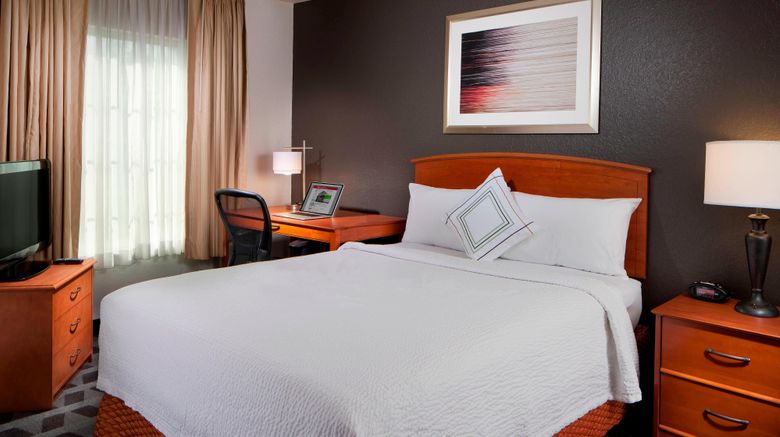 <b>TownePlace Suites Boca Raton Suite</b>. Images powered by <a href="https://www.leonardoworldwide.com/" title="Leonardo Worldwide" target="_blank">Leonardo</a>.