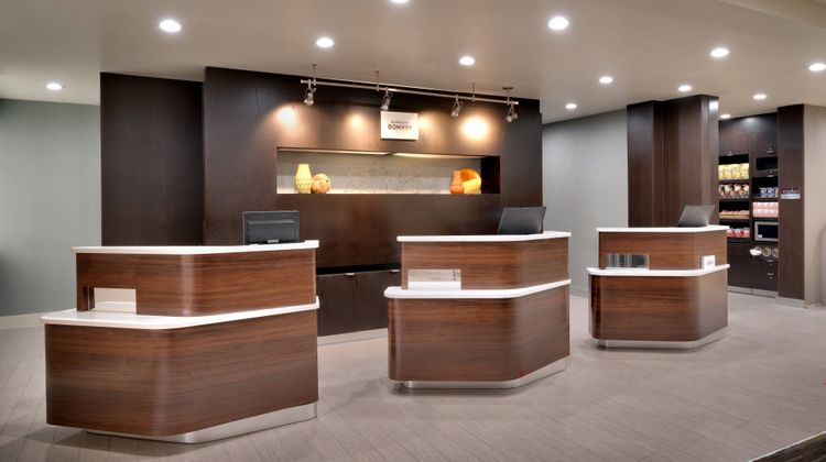 Courtyard Charlotte Airport LoSo Lobby