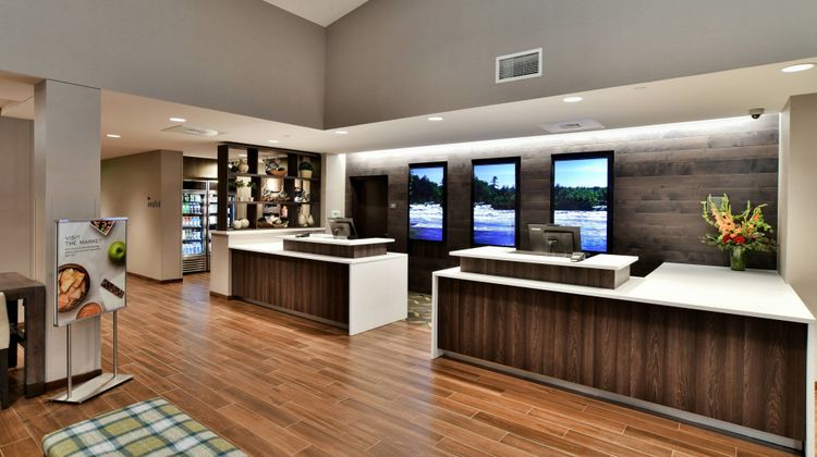 Residence Inn Eau Claire Lobby