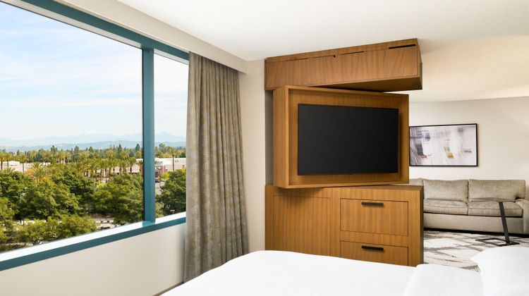 Sheraton Cerritos Hotel Suite