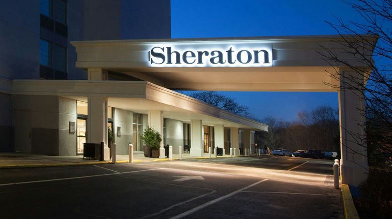 <b>Sheraton Pittsburgh Airport Hotel Exterior</b>. Images powered by <a href="https://www.leonardoworldwide.com/" title="Leonardo Worldwide" target="_blank">Leonardo</a>.