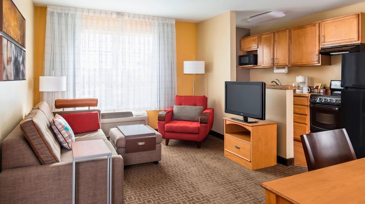 TownePlace Suites Phoenix North Room