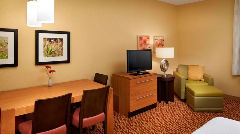 <b>TownePlace Suites by Marriott Saginaw Room</b>. Images powered by <a href="https://www.leonardoworldwide.com/" title="Leonardo Worldwide" target="_blank">Leonardo</a>.