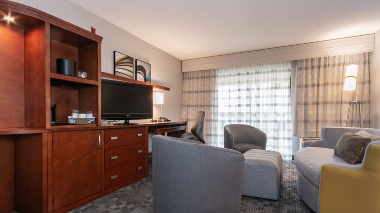 <b>Courtyard Charlotte Lake Norman Room</b>. Images powered by <a href="https://www.leonardoworldwide.com/" title="Leonardo Worldwide" target="_blank">Leonardo</a>.