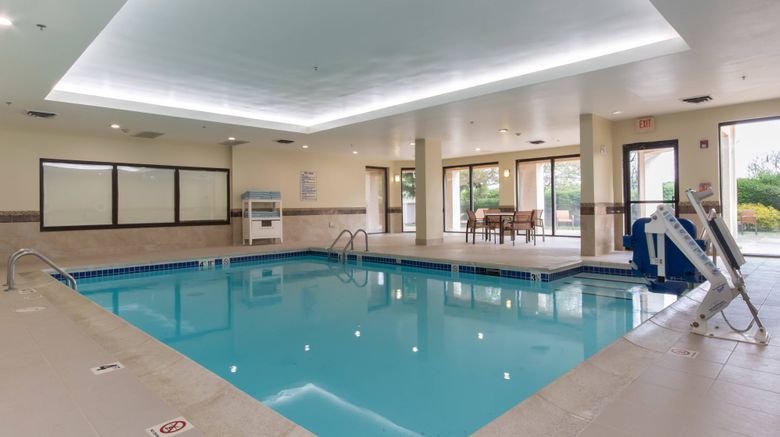 <b>Courtyard Charlotte Lake Norman Pool</b>. Images powered by <a href="https://www.leonardoworldwide.com/" title="Leonardo Worldwide" target="_blank">Leonardo</a>.