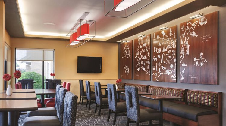 TownePlace Suites Joliet South Restaurant