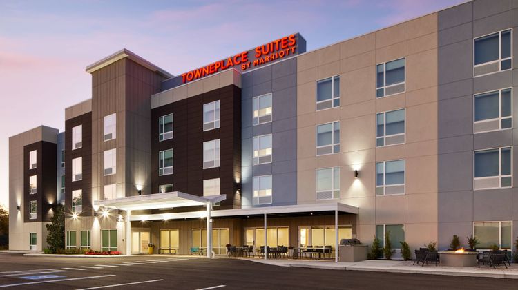 TownePlace Suites Tampa East/I-4 Exterior