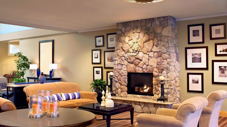 <b>Sheraton Sonoma County - Petaluma Lobby</b>. Images powered by <a href="https://www.leonardoworldwide.com/" title="Leonardo Worldwide" target="_blank">Leonardo</a>.