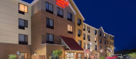 TownePlace Suites New Hartford Exterior
