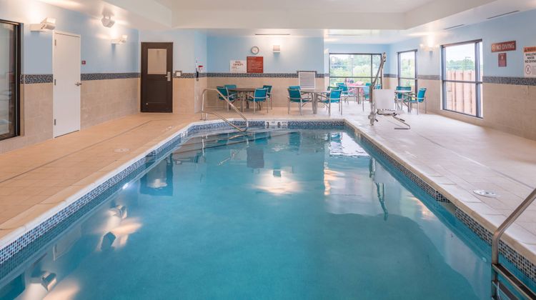 TownePlace Suites New Hartford Pool