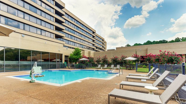 <b>Huntsville Marriott Space Center Pool</b>. Images powered by <a href="https://www.leonardoworldwide.com/" title="Leonardo Worldwide" target="_blank">Leonardo</a>.
