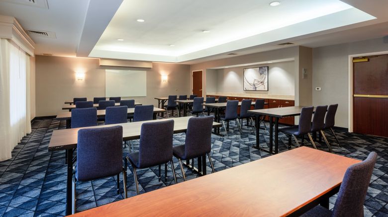 <b>Courtyard by Marriott Columbus Airport Meeting</b>. Images powered by <a href="https://www.leonardoworldwide.com/" title="Leonardo Worldwide" target="_blank">Leonardo</a>.