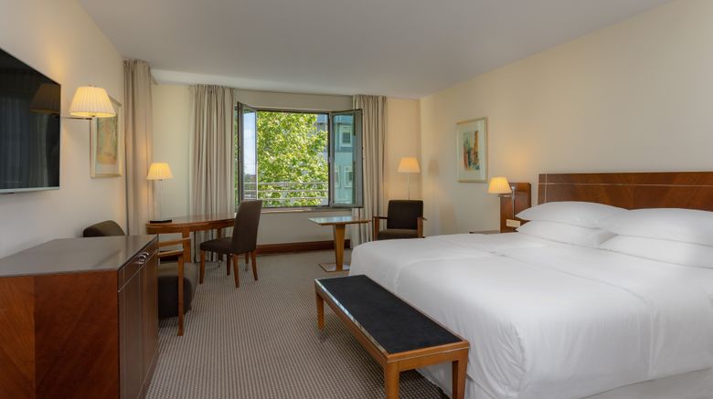 <b>Sheraton Carlton Hotel Nuernberg Room</b>. Images powered by <a href="https://www.leonardoworldwide.com/" title="Leonardo Worldwide" target="_blank">Leonardo</a>.