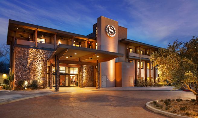 Sheraton Redding Hotel at Sundial Bridge Exterior