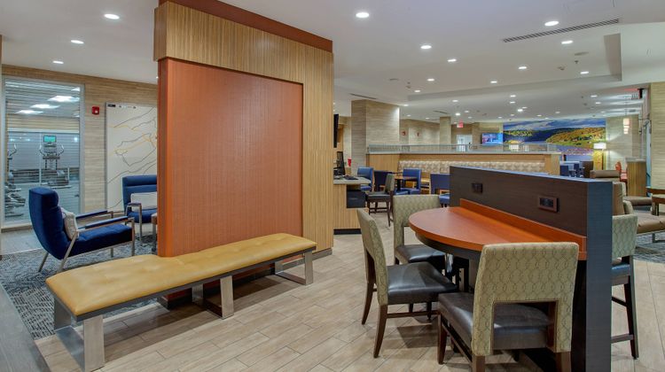 TownePlace Suites Knoxville Oak Ridge Lobby