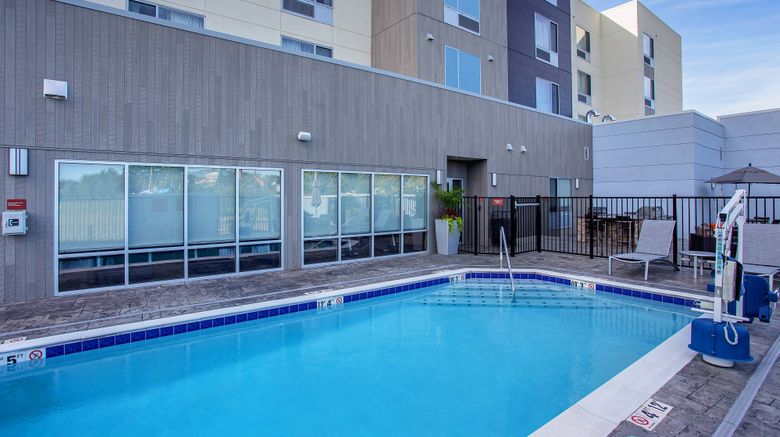 <b>TownePlace Suites Knoxville Oak Ridge Pool</b>. Images powered by <a href="https://www.leonardoworldwide.com/" title="Leonardo Worldwide" target="_blank">Leonardo</a>.