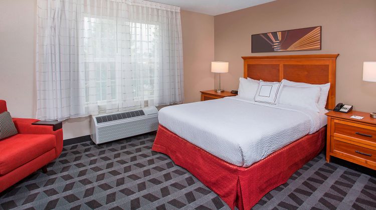 TownePlace Suites Knoxville Cedar Bluff Suite