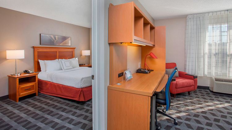 TownePlace Suites Knoxville Cedar Bluff Room