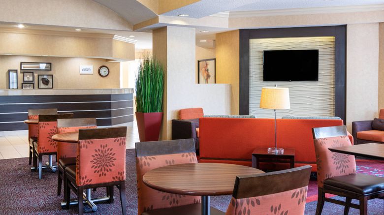 <b>Residence Inn Evansville East Lobby</b>. Images powered by <a href="https://www.leonardoworldwide.com/" title="Leonardo Worldwide" target="_blank">Leonardo</a>.