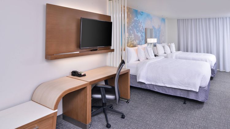 Courtyard Columbus Grove City Suite