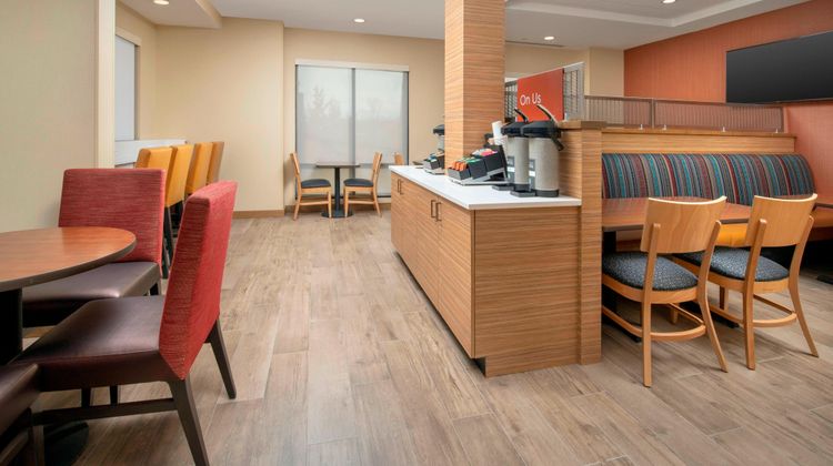 TownePlace Suites College Park Restaurant