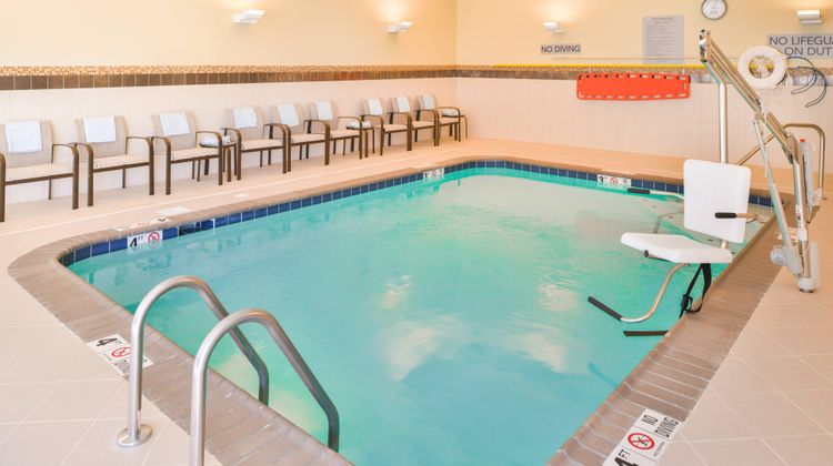 Courtyard Columbus Grove City Pool