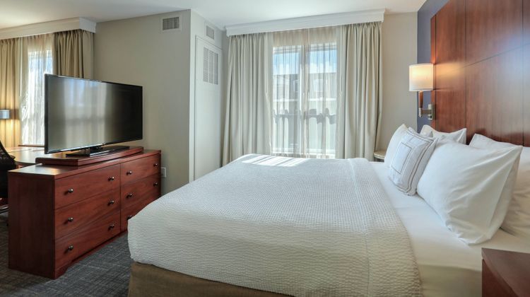 Residence Inn by Marriott Suite