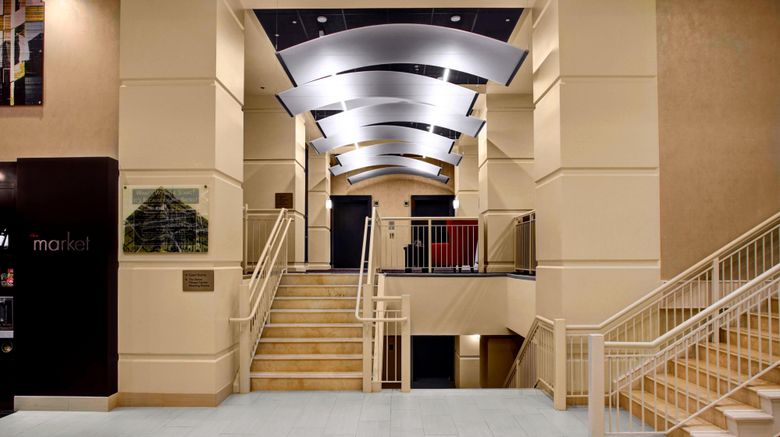 <b>Courtyard by Marriott Columbus Downtown Lobby</b>. Images powered by <a href="https://www.leonardoworldwide.com/" title="Leonardo Worldwide" target="_blank">Leonardo</a>.