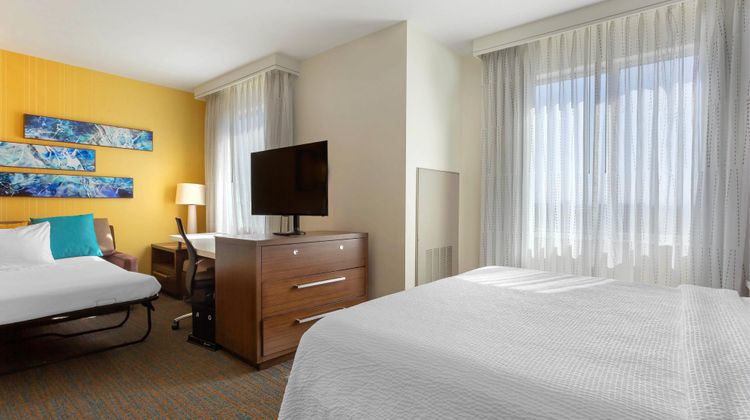 Residence Inn Secaucus Meadowlands Suite