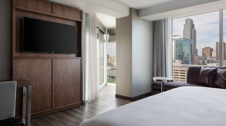 <b>Omaha Marriott Downtown Capitol District Suite</b>. Images powered by <a href="https://www.leonardoworldwide.com/" title="Leonardo Worldwide" target="_blank">Leonardo</a>.