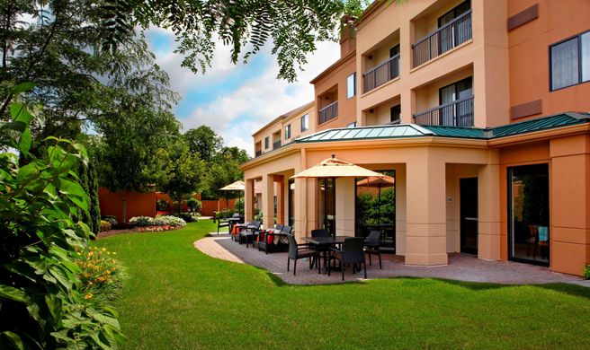 Courtyard By Marriott Newark Granville Exterior