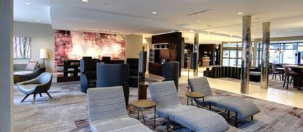 Courtyard By Marriott Columbus OSU Lobby