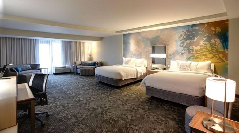 <b>Courtyard By Marriott Columbus OSU Suite</b>. Images powered by <a href="https://www.leonardoworldwide.com/" title="Leonardo Worldwide" target="_blank">Leonardo</a>.