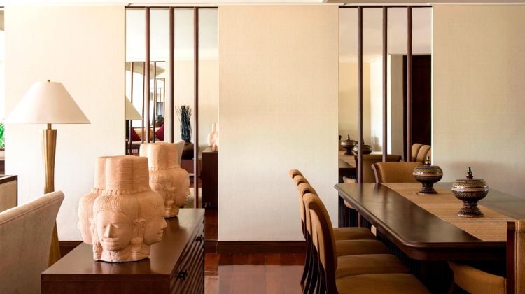 Le Meridien Angkor Suite