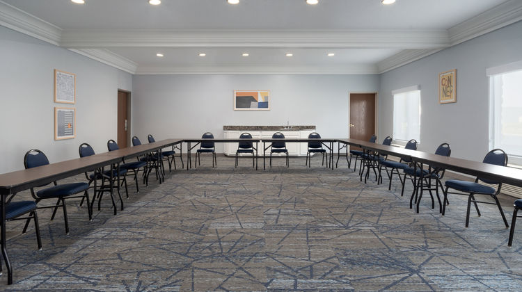 Holiday Inn Express & Suites Meeting