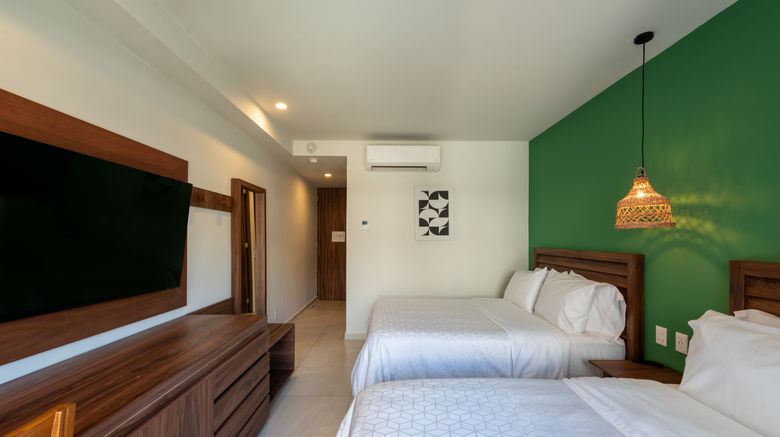 <b>Holiday Inn Tulum Downtown Room</b>. Images powered by <a href="https://www.leonardoworldwide.com/" title="Leonardo Worldwide" target="_blank">Leonardo</a>.