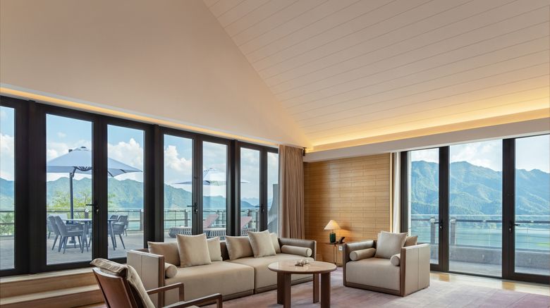 <b>Conrad Hangzhou Tonglu Room</b>. Images powered by <a href="https://www.leonardoworldwide.com/" title="Leonardo Worldwide" target="_blank">Leonardo</a>.