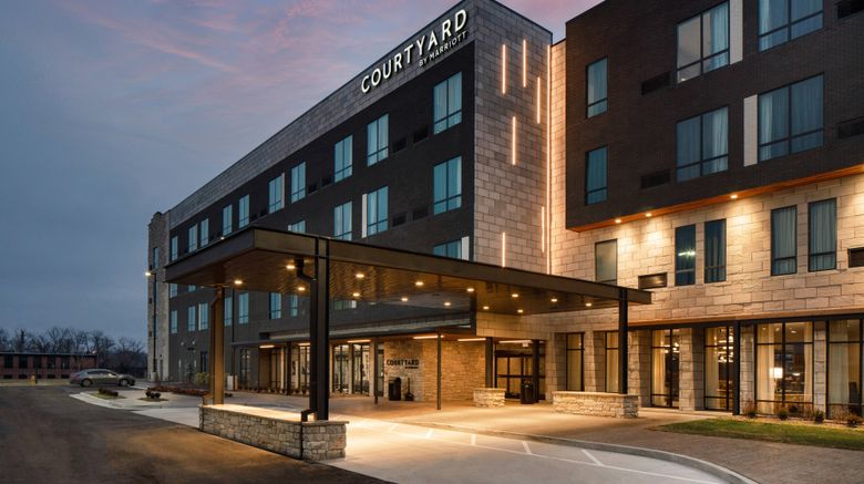Courtyard Jefferson City Exterior. Images powered by <a href="https://www.leonardoworldwide.com" target="_blank" rel="noopener">Leonardo</a>.