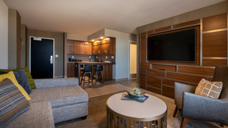 <b>Wichita Marriott Suite</b>. Images powered by <a href="https://www.leonardoworldwide.com/" title="Leonardo Worldwide" target="_blank">Leonardo</a>.