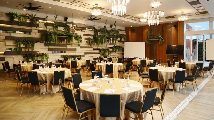 Oakwood Suites Kuningan Jakarta Ballroom