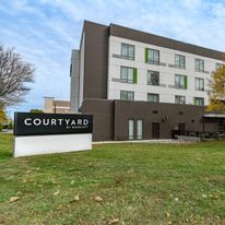 Courtyard by Marriott West Springfield