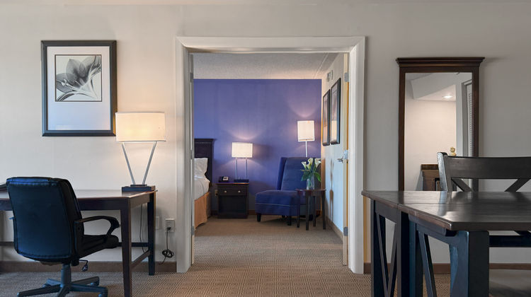 Holiday Inn South Plainfield Suite
