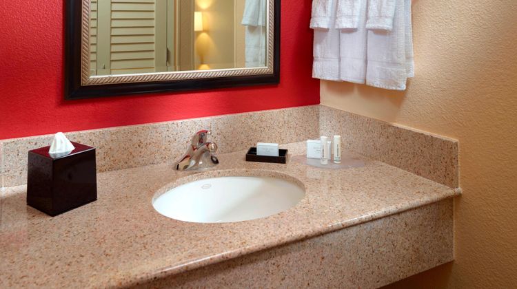 Courtyard by Marriott Columbus Room