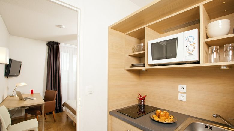 <b>Residhome Gergovia Clermont Room</b>. Images powered by <a href="https://www.leonardoworldwide.com/" title="Leonardo Worldwide" target="_blank">Leonardo</a>.