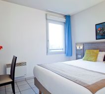 Sejours & Affaires Park Republique Room