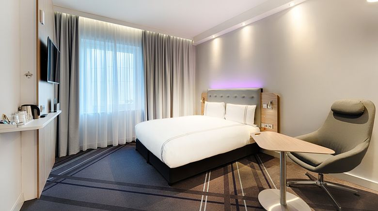 <b>Premier Inn Frankfurt Westend Hotel Room</b>. Images powered by <a href="https://www.leonardoworldwide.com/" title="Leonardo Worldwide" target="_blank">Leonardo</a>.