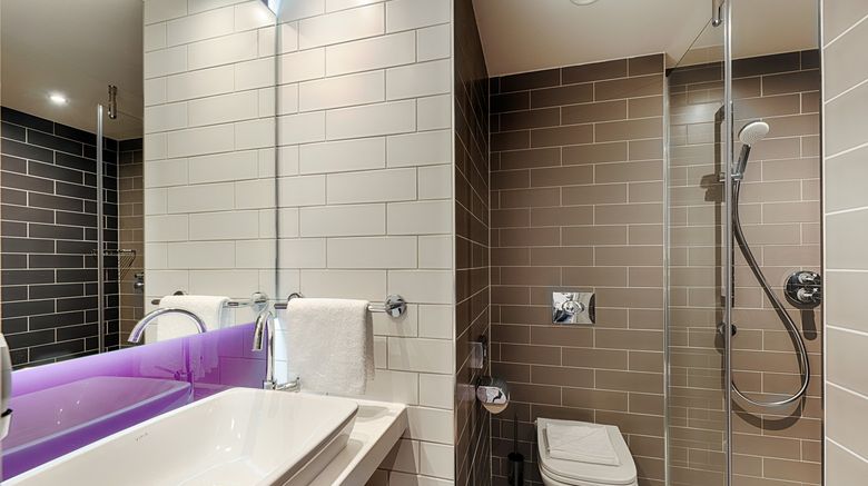 <b>Premier Inn Frankfurt Westend Hotel Room</b>. Images powered by <a href="https://www.leonardoworldwide.com/" title="Leonardo Worldwide" target="_blank">Leonardo</a>.