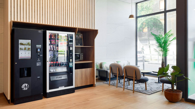 <b>B&B Hotel Paris Clichy-sous-Bois Lobby</b>. Images powered by <a href="https://www.leonardoworldwide.com/" title="Leonardo Worldwide" target="_blank">Leonardo</a>.