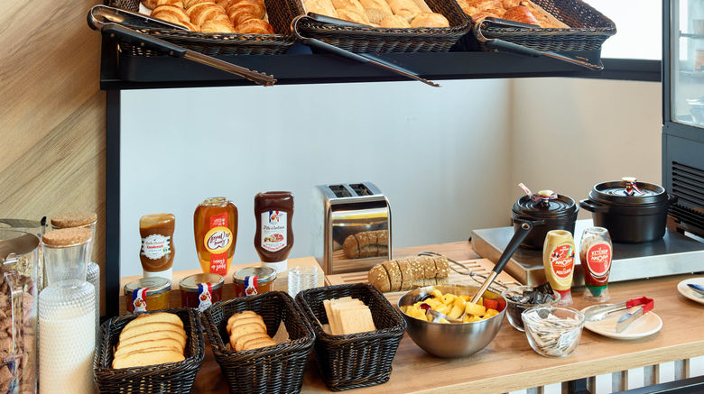 <b>B&B Hotel Paris Clichy-sous-Bois Restaurant</b>. Images powered by <a href="https://www.leonardoworldwide.com/" title="Leonardo Worldwide" target="_blank">Leonardo</a>.